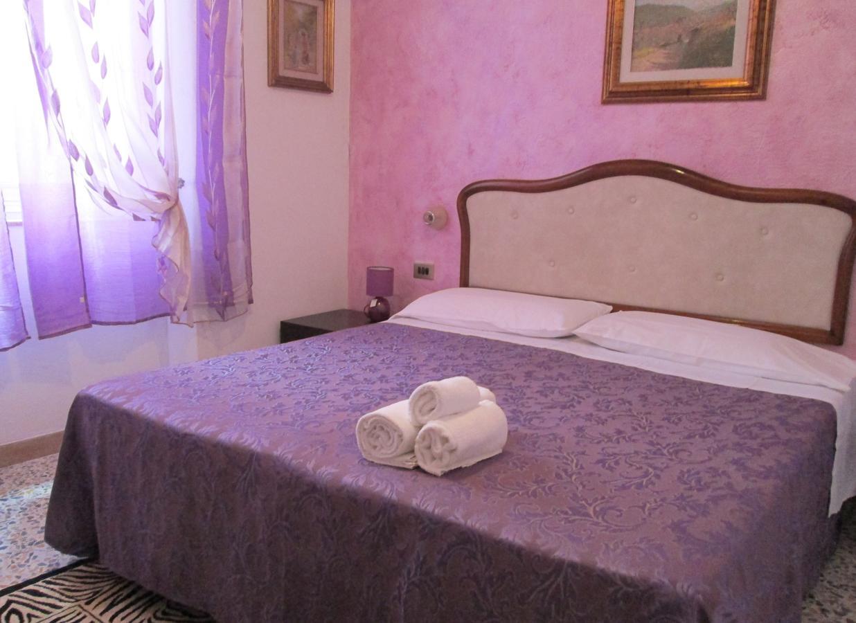 B&B Regina Margherita Piombino Szoba fotó