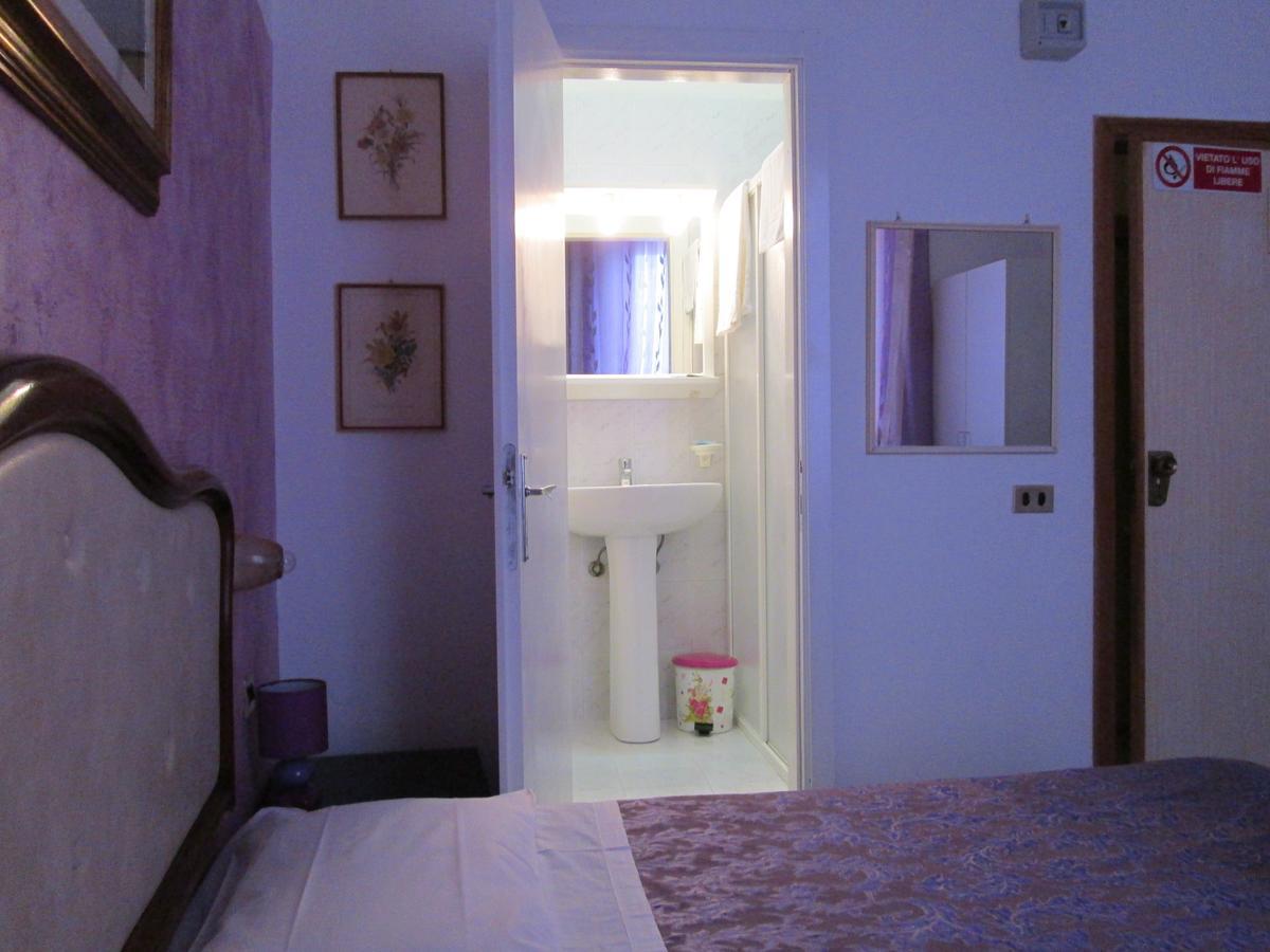 B&B Regina Margherita Piombino Szoba fotó